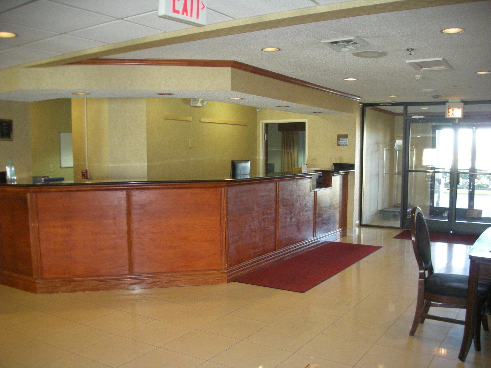 Red Roof Inn Evansville Stacer Exterior photo
